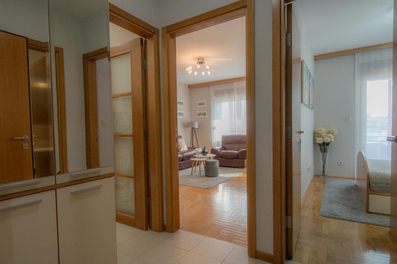 City Nest Apartment พอดโกริกา ภายนอก รูปภาพ