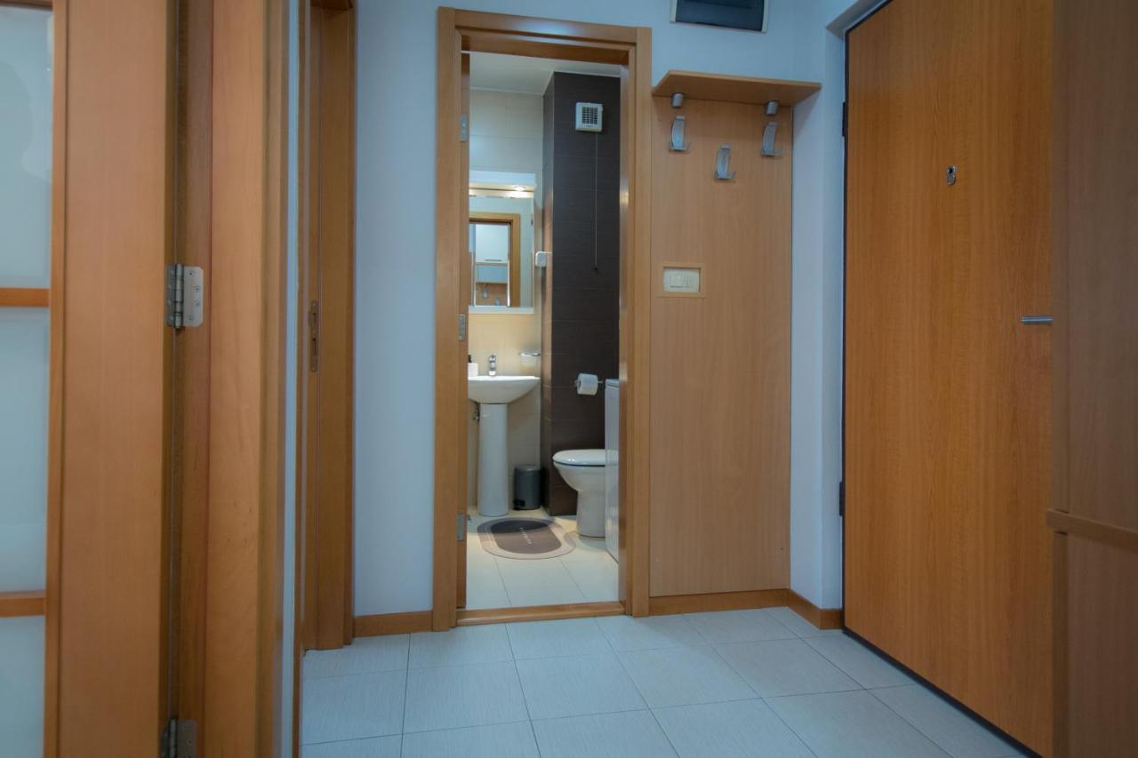 City Nest Apartment พอดโกริกา ภายนอก รูปภาพ